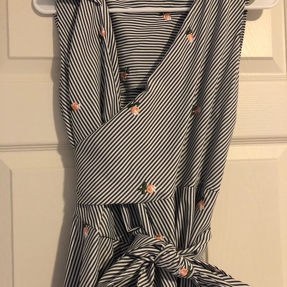 Calvin Klein rose embroidered wrap dress - Picture 4 of 5